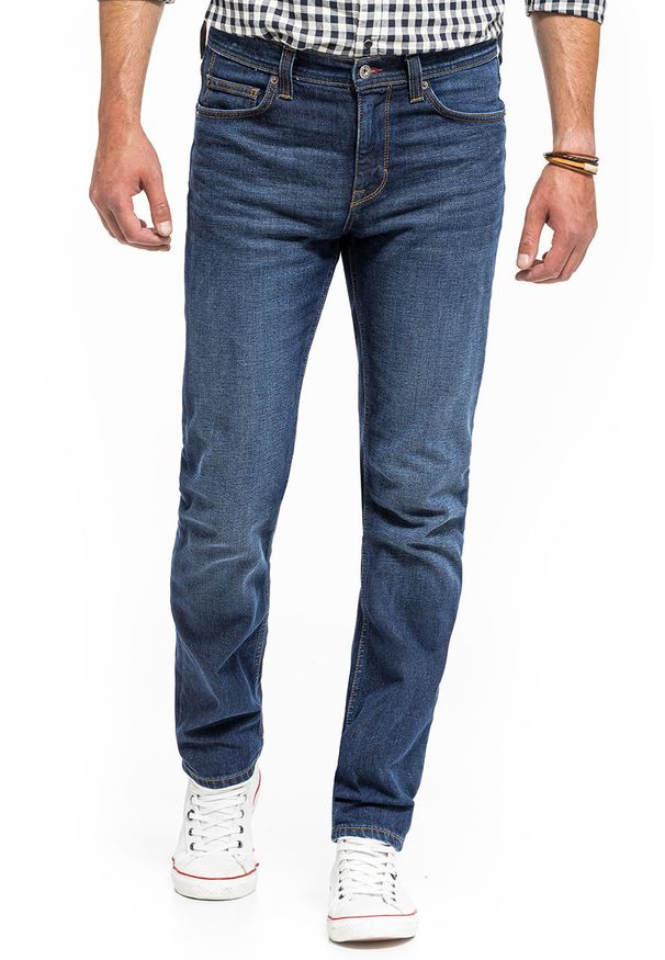 Mustang - MUSTANG VEGAS MĘSKIE SPODNIE JEANSOWE DENIM BLUE 1014039 5000 982. Okazja: na co dzień, na spotkanie biznesowe, na randkę. Stan: obniżony. Sezon: lato, wiosna. Styl: elegancki, sportowy, biznesowy, klasyczny, casual