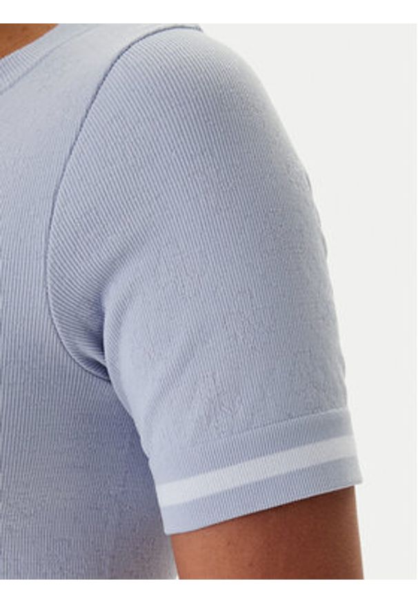 Guess T-Shirt V6RP02 Z4692 Błękitny Slim Fit. Kolor: niebieski. Materiał: syntetyk