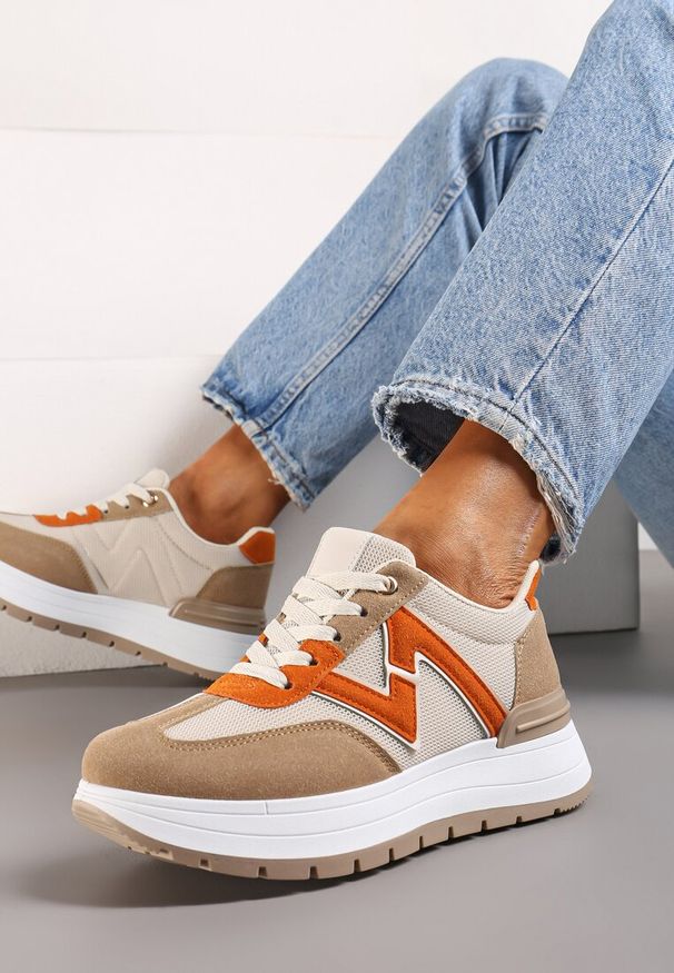 Born2be - Brązowo-Pomarańczowe Sneakersy na Grubej Podeszwie z Brokatowym Zdobieniem i Sznurowaniem Lavistes. Nosek buta: okrągły. Zapięcie: sznurówki. Kolor: brązowy. Materiał: materiał. Wzór: aplikacja. Obcas: na obcasie. Wysokość obcasa: niski