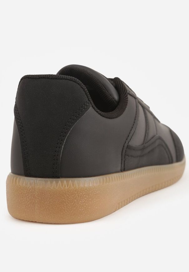 Renee - Czarne Sneakersy z Ozdobnymi Przeszyciami przed Kostkę Redala. Okazja: na imprezę, na co dzień. Wysokość cholewki: przed kostkę. Kolor: czarny. Materiał: jeans, materiał