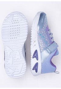 Geox - Sneakersy dziecięce niebieskie GEOX J Assister Girl. Kolor: niebieski. Materiał: materiał. Sport: bieganie #4