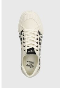 Desigual sneakersy x Disney kolor biały 23WSKP17.1000. Nosek buta: okrągły. Kolor: biały. Materiał: materiał, włókno, guma. Wzór: motyw z bajki. Obcas: na platformie #3