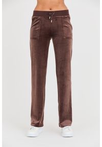 Juicy Couture - JUICY COUTURE Brązowe spodnie Del Ray Pocket Pant. Kolor: brązowy