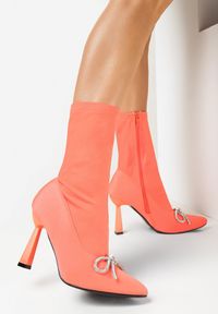 Born2be - Pomarańczowe Botki na Geometrycznej Szpilce z Ozdobną Kokardką Agnese. Kolor: pomarańczowy. Wzór: geometria #3