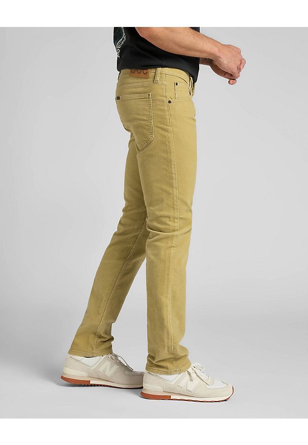 Lee - MĘSKIE SPODNIE LEE DAREN ZIP FLY SAND L707AX73 112321598