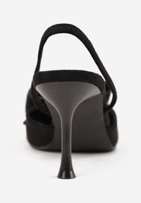 Renee - Czarne Szpilki z Imitacji Zamszu z Paskiem na Piętę i Ozdobną Kokardą Themigeia. Nosek buta: otwarty. Zapięcie: pasek. Kolor: czarny. Materiał: zamsz. Wzór: aplikacja. Sezon: lato. Obcas: na szpilce. Wysokość obcasa: średni #2