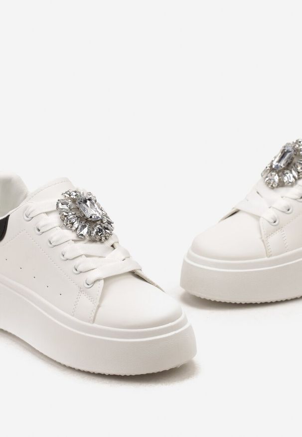 Czarne sneakersy Renee na obcasie, na niskim obcasie