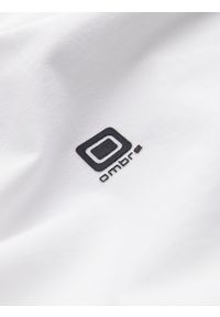 Ombre Clothing - Longsleeve męski z elastanem sygnowany z dekoltem w serek - biały V1 - Rozmiar: XL. Okazja: na co dzień. Typ kołnierza: dekolt w serek. Kolor: biały. Materiał: elastan. Długość rękawa: długi rękaw. Wzór: gładki, jednolity. Styl: klasyczny, casual