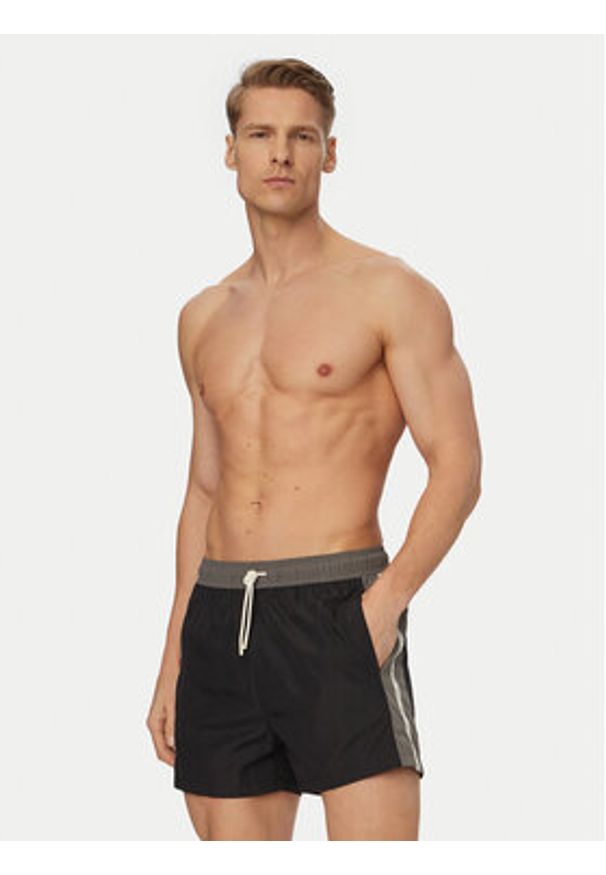 EA7 Emporio Armani Szorty kąpielowe 7M001679 AF21070 MC429 Czarny Regular Fit. Kolor: czarny. Materiał: syntetyk