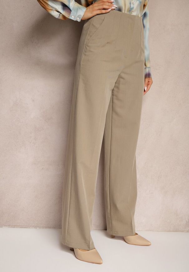 Renee - Ciemnobeżowe Szerokie Spodnie z Imitacją Kieszeni Garniturowe High Waist Iriniael. Stan: podwyższony. Kolor: beżowy. Materiał: tkanina