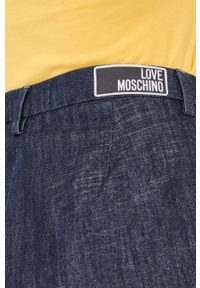 Love Moschino szorty damskie kolor granatowy gładkie high waist. Stan: podwyższony. Kolor: niebieski. Materiał: tkanina. Wzór: gładki #4