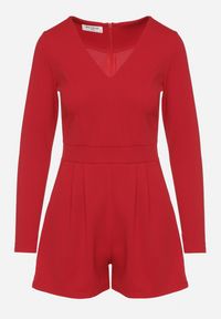 Born2be - Czerwony Kombinezon z Wiskozą z Dekoltem w Serek i Zakładkami Adivina. Okazja: na co dzień. Kolor: czerwony. Materiał: wiskoza. Długość rękawa: długi rękaw. Długość: krótkie. Styl: casual, elegancki #2