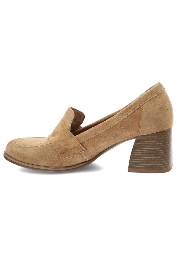 Półbuty damskie Armodo, cholewka ze skóry naturalnej zamszowej wsuwany fason z ozdobnym paskiem i metalowym elementem, brązowe, 20207. Zapięcie: pasek. Kolor: brązowy. Materiał: skóra, zamsz. Szerokość cholewki: normalna