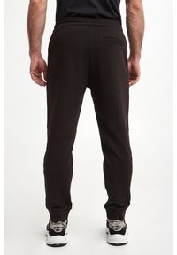 Armani Exchange - Spodnie dresowe męskie ARMANI EXCHANGE. Materiał: dresówka #3