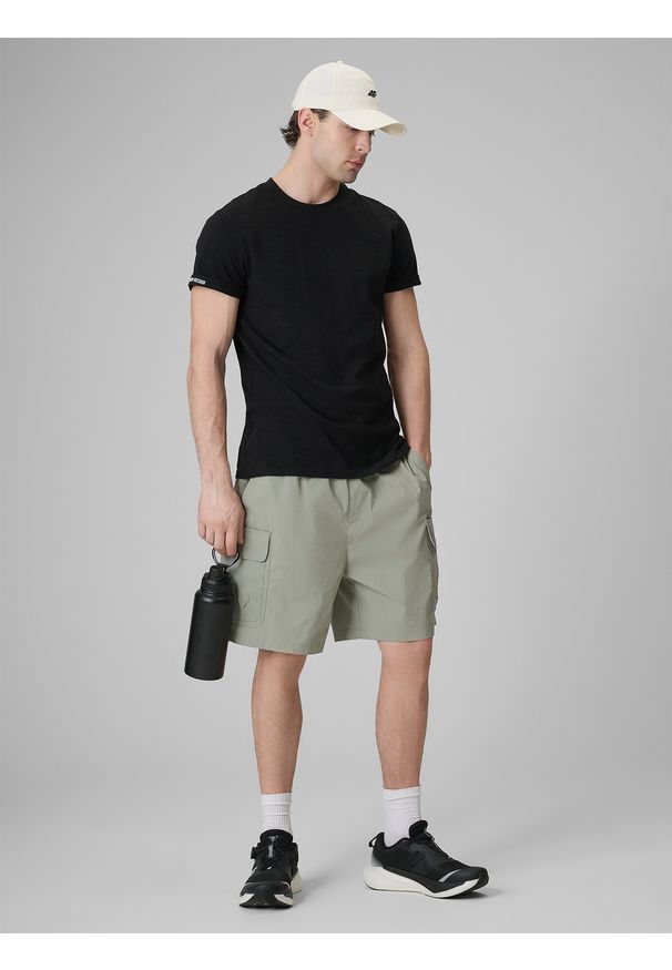 4f - 4F T-shirt regular gładki męski - czarny M. Okazja: na co dzień. Kolor: czarny. Materiał: materiał, bawełna, dzianina. Wzór: gładki. Styl: klasyczny, casual