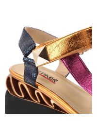 Sandały damskie Artiker, cholewka ze skóry naturalnej licowej pasek wokół kostki z regulacją na rzep, pomarańczowe, 58C1371. Zapięcie: rzepy. Kolor: pomarańczowy. Materiał: skóra #6