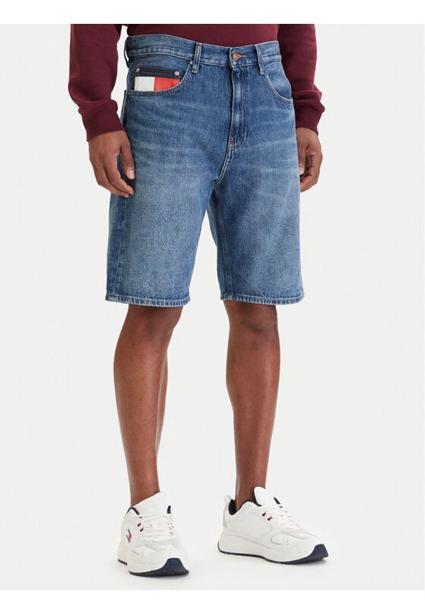 Tommy Jeans Szorty jeansowe Otis DM0DM22991 Niebieski Regular Fit. Kolor: niebieski. Materiał: bawełna