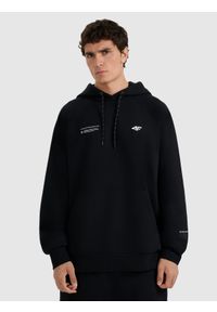 4f - 4F Bluza dresowa nierozpinana z kapturem męska - czarna L. Okazja: na co dzień. Typ kołnierza: kaptur. Kolor: czarny. Materiał: dresówka. Styl: casual