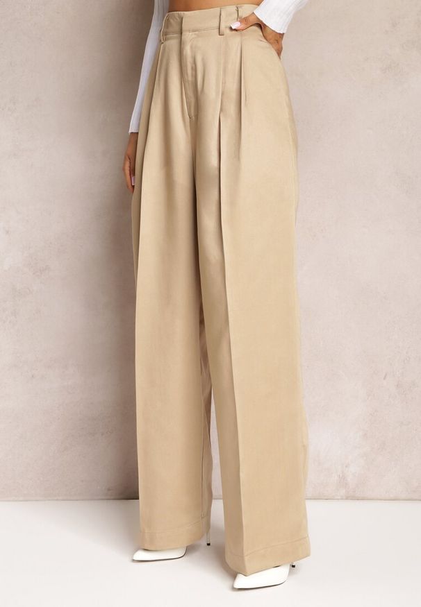 Renee - Beżowe Szerokie Spodnie High Waist z Kieszeniami Keanne. Okazja: na co dzień. Stan: podwyższony. Kolekcja: dla wysokich. Kolor: beżowy. Styl: casual