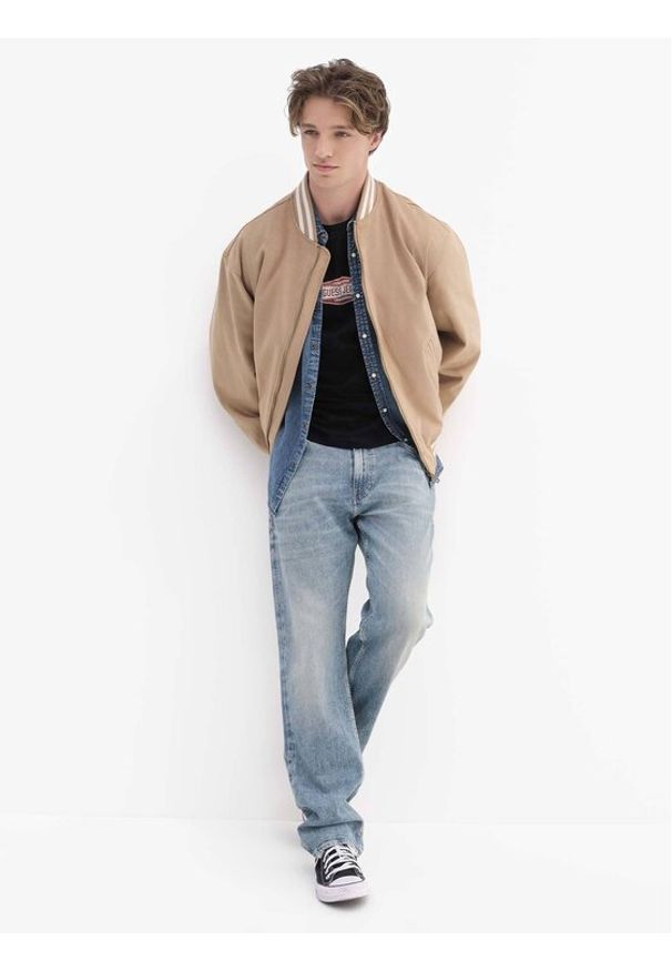 Guess Jeans Kurtka przejściowa 180532 Beżowy Classic Fit. Kolor: beżowy