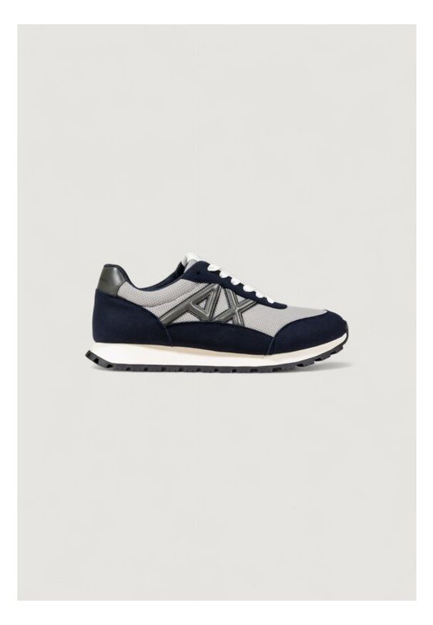 Armani Exchange Sneakersy XM001960 AF19388 MZ256 Szary. Kolor: szary. Materiał: materiał