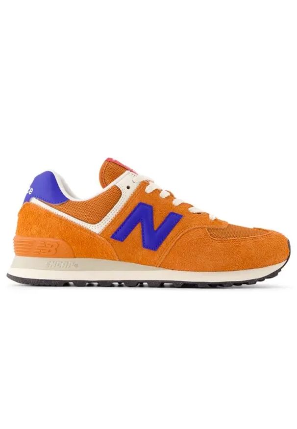 New Balance U574BRD Sneakersy męskie. Okazja: na co dzień. Kolor: pomarańczowy. Materiał: guma, dresówka, zamsz. Szerokość cholewki: normalna. Model: New Balance 574