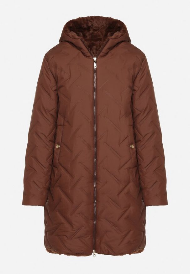 Born2be - Brązowa Długa Kurtka Dwustronna z Pikowanymi Przeszyciami i Kapturem Olidia. Okazja: na co dzień, na spacer. Kolor: brązowy. Materiał: poliester, dzianina, jeans, futro. Długość: długie. Styl: casual, elegancki