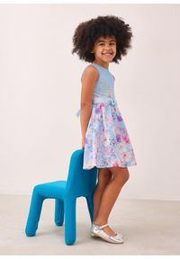 bonprix - Rozkloszowana sukienka. Kolor: niebieski. Wzór: nadruk, kwiaty. Sezon: lato #2