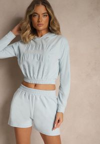 Renee - Jasnoniebieski Komplet z Bawełny w Sportowym Stylu Bluza z Kapturem i Szorty Izurea. Kolor: niebieski. Materiał: bawełna