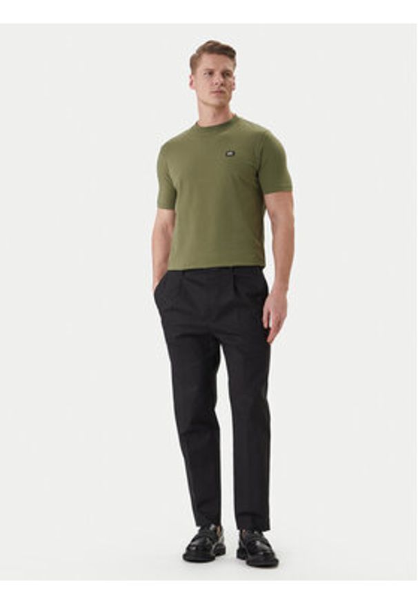 Karl Lagerfeld - KARL LAGERFELD T-Shirt 755052 562235 Zielony Regular Fit. Typ kołnierza: dekolt w karo. Kolor: zielony. Materiał: bawełna