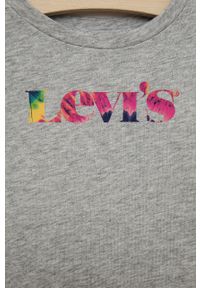 Levi's® - Levi's T-shirt bawełniany dziecięcy kolor szary. Okazja: na co dzień, na spotkanie biznesowe. Kolor: szary. Materiał: bawełna. Wzór: nadruk. Styl: biznesowy, casual