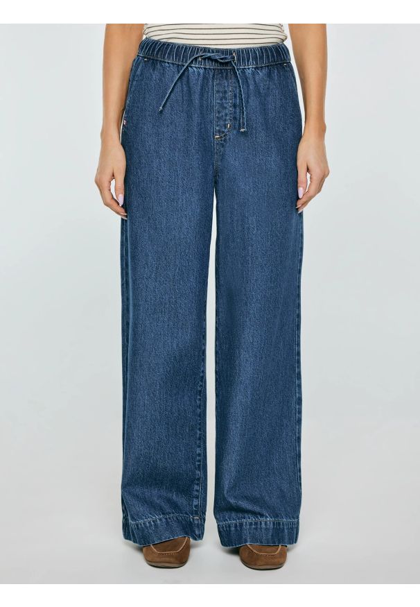 Big-Star - Jeansy damskie wide z pasem na gumkę niebieskie Suzie 387. Stan: podwyższony. Kolor: niebieski. Wzór: jednolity. Styl: elegancki