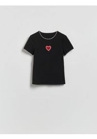 Reserved - T-shirt z aplikacją serce - czarny. Kolor: czarny. Materiał: bawełna, włókno. Wzór: aplikacja #1