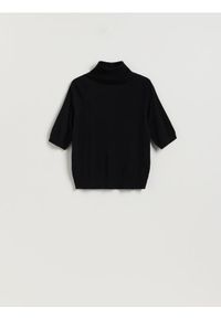 Reserved - Sweter z golfem - czarny. Typ kołnierza: golf. Kolor: czarny. Materiał: wiskoza, dzianina. Styl: klasyczny