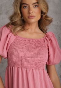 Renee - Różowa Sukienka z Wiskozy o Rozkloszowanym Kroju z Bufiastymi Rękawkami Rosena. Kolor: różowy. Materiał: wiskoza. Długość rękawa: krótki rękaw. Sezon: lato. Typ sukienki: rozkloszowane. Długość: maxi #3