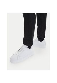 Sneakersy Armani Exchange. Kolor: biały #1