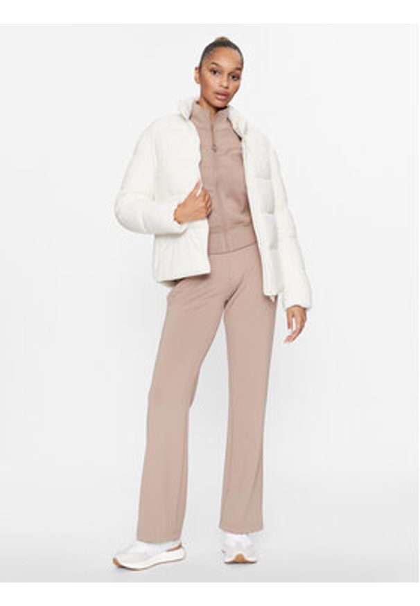 Guess Kurtka przejściowa V3BL13 WFUD0 Écru Regular Fit. Materiał: syntetyk