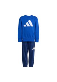 Adidas - Zestaw Essentials Joggers Kids. Kolor: biały, wielokolorowy, niebieski. Materiał: materiał