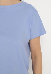 Born2be - Niebieski T-shirt z Bawełny z Ozdobnym Wiązaniem Sunitra. Okazja: na co dzień, na spotkanie biznesowe. Kolor: niebieski. Materiał: bawełna. Sezon: lato, wiosna. Styl: biznesowy, klasyczny, casual