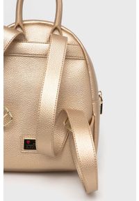 Love Moschino plecak damski kolor złoty mały gładki. Kolor: złoty. Wzór: gładki