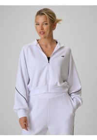 4f - 4F Bluza kibica regular bez kaptura damska - biała S. Okazja: na co dzień. Typ kołnierza: bez kaptura. Kolor: biały. Materiał: dresówka, skóra. Długość rękawa: raglanowy rękaw. Długość: długie. Styl: casual, sportowy #1
