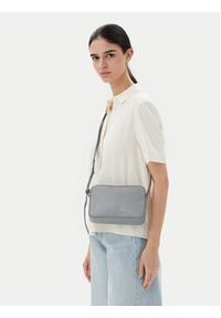 Calvin Klein Torebka Embossed Logo Camera Bag K60K612555 Szary. Kolor: szary