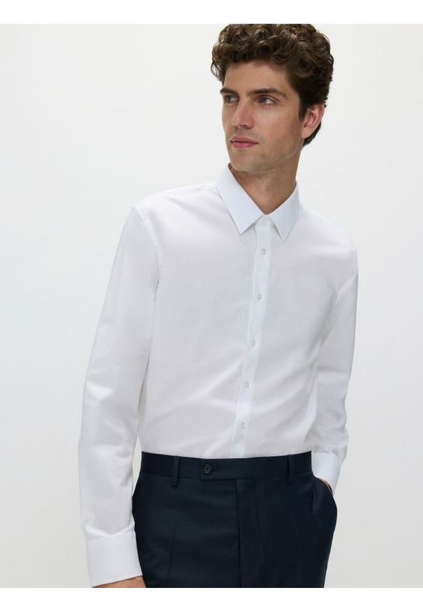 Reserved - Bawełniana koszula slim fit - biały. Kolor: biały. Materiał: bawełna