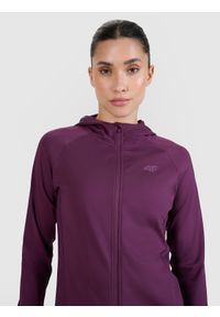 4f - 4F Bluza treningowa regular szybkoschnąca damska - fioletowa XL. Okazja: na co dzień. Typ kołnierza: kaptur. Kolor: fioletowy. Materiał: materiał, dzianina, syntetyk, włókno, elastan. Długość rękawa: raglanowy rękaw. Wzór: gładki, jednolity, ze splotem. Styl: casual, sportowy. Sport: fitness