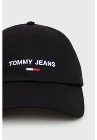 Tommy Jeans czapka bawełniana kolor czarny z aplikacją. Kolor: czarny. Materiał: bawełna. Wzór: aplikacja