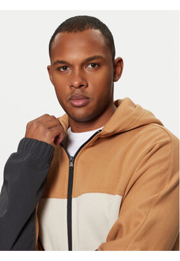 Champion Bluza 220399 Beżowy Standard Fit. Kolor: beżowy. Materiał: bawełna