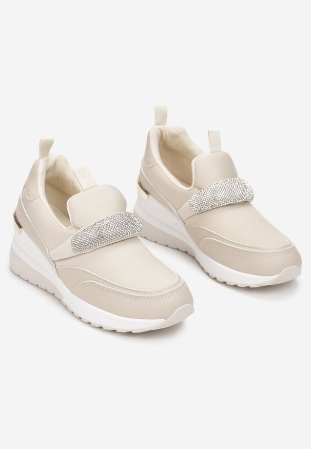 Renee - Beżowe Sneakersy no Koturnie z Metaliczną Wstawką Roselie. Kolor: beżowy. Obcas: na koturnie