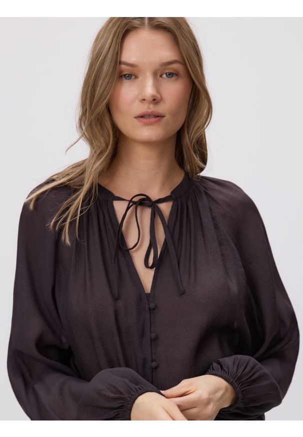 Reserved - Bluzka z wiskozą - brązowy. Kolor: brązowy. Materiał: wiskoza