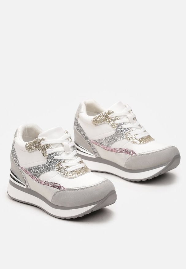 Born2be - Szaro-Różowe Sneakersy na Ukrytym Koturnie Ozdobione Brokatem Yavina. Kolor: biały. Wzór: aplikacja. Obcas: na koturnie