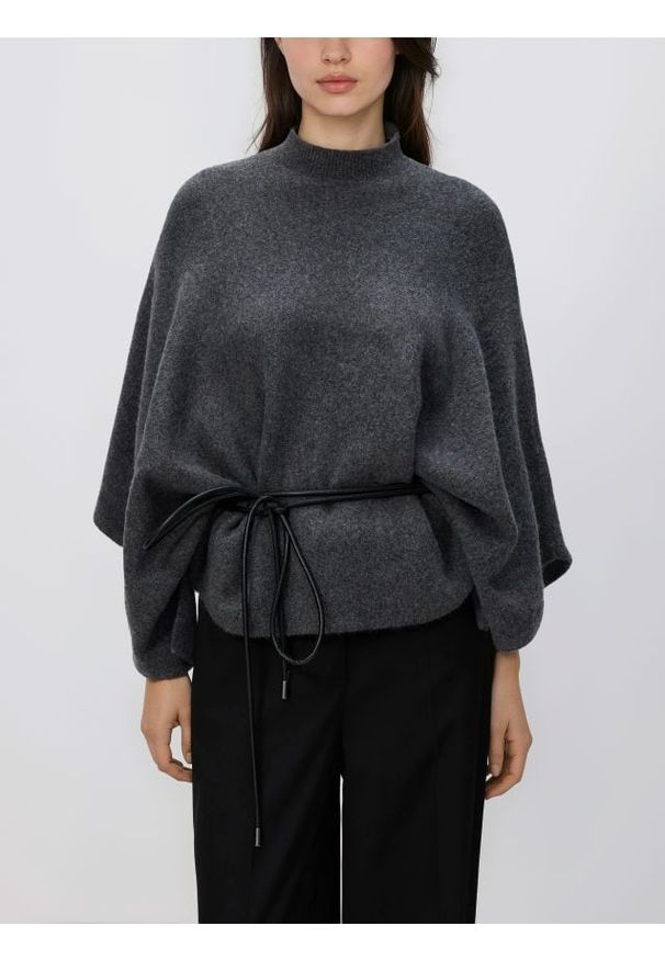 Reserved - Sweter ponczo z paskiem - ciemnoszary. Kolor: szary. Materiał: wełna, dzianina